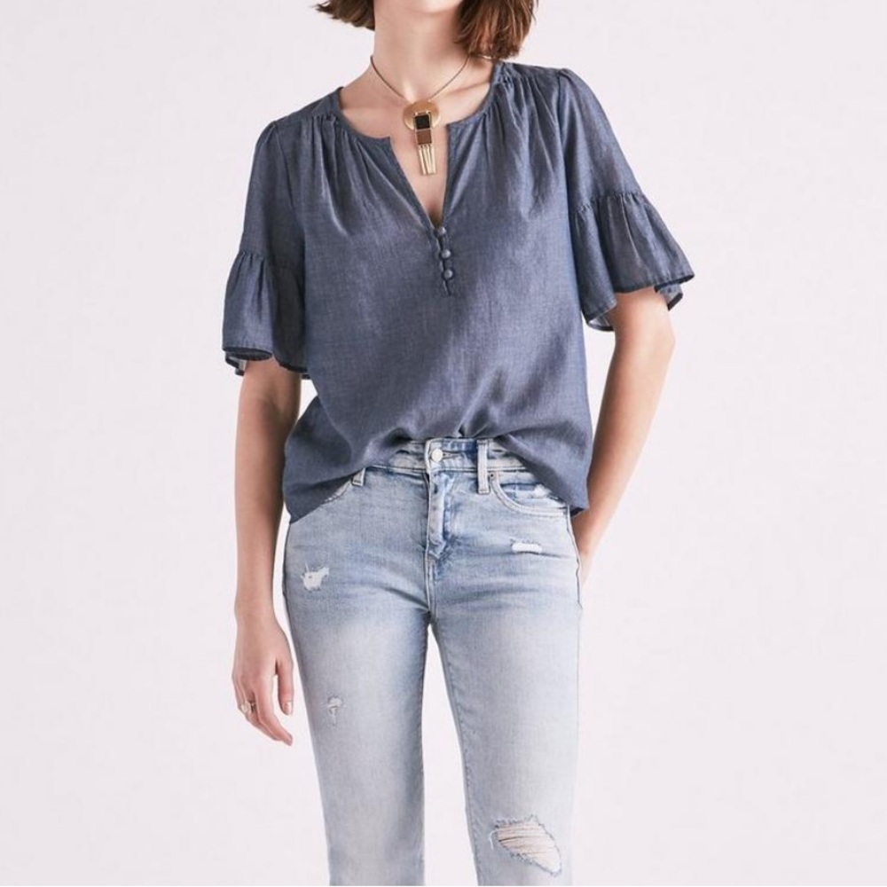 Lucky Brand Short Flowy Sleeve Chambray Top​